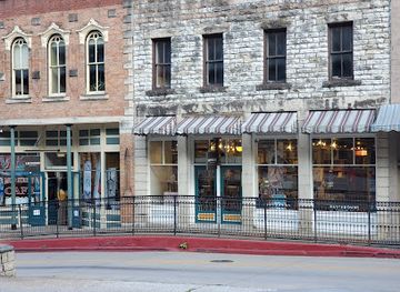 arkansas/eureka-springs/shop/earthbound-trading-co