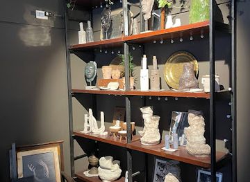 italy/venice/castello/shop/madoneri