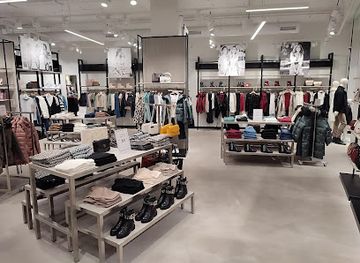 greece/larissa/shop/guess