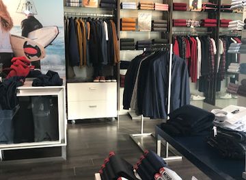 portugal/nazare/shop/mike-davis-nazare