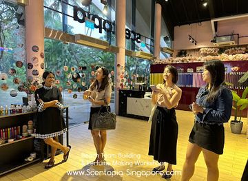 singapore/sentosa/shop/scentopia