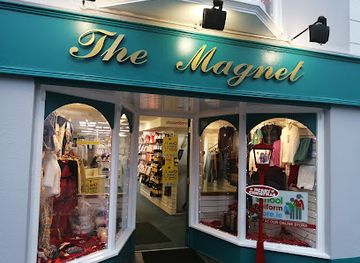 ireland/county-leitrim/shop/the-magnet