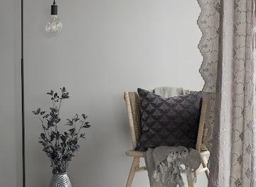 botswana/kgatleng-district/shop/sol-le-luna-concepts-store