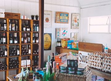 saint-vincent-and-the-grenadines/palm-island/shop/sweet-salty-food-drink