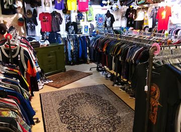 michigan/ann-arbor/shop/unique-t-shirts