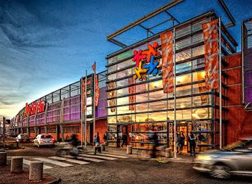 poland/opole/shop/centrum-handlowe-karolinka