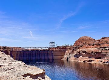 arizona/lake-powell/shop/the-chains