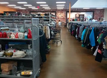 california/huntington-beach/shop/oc-goodwill-boutique-huntington-beach