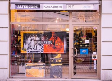 poland/poznan/shop/shop-dr-martens-poznan