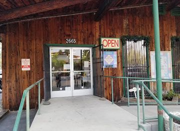 california/redding/shop/crafters-mall-the-sewing-room