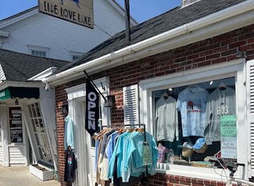 new-hampshire/lake-winnipesaukee/shop/live-love-lake-granite-state-apparel