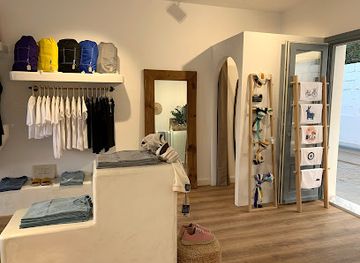 greece/santorini/kamari/shop/erthical-concept-store