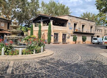 Tlaquepaque Arts & Shopping Village