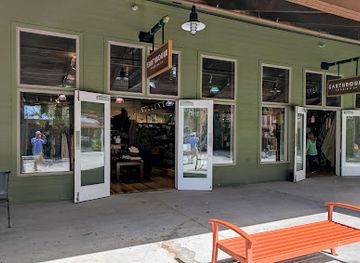 south-carolina/myrtle-beach/shop/earthbound-trading-co