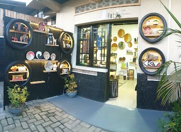 rwanda/akagera-national-park/shop/gift-stuff-rwanda