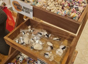 malaysia/langkawi/shop/moon-langkawi-souvenir-creative-kuah