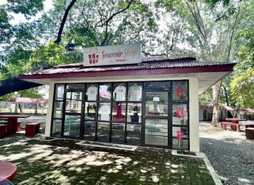 philippines/manila/shop/polytechnic-university-of-the-philippines-souvenir-shop