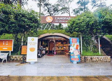 vietnam/dalat/langbiang-mountain/shop/l-angfarm-store