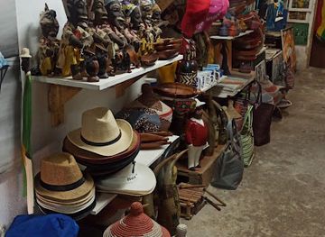cabo-verde/praia-de-chaves/shop/samba-no-stress-boutique-magasin