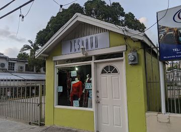 antigua-and-barbuda/hell-s-gate/shop/deshaun-antigua