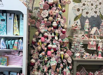 mississippi/the-hills/shop/the-square-cupboard