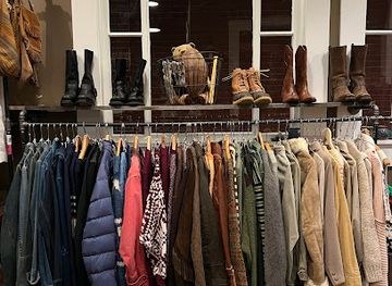 massachusetts/lowell/downtown-lowell/shop/fragile-state-vintage