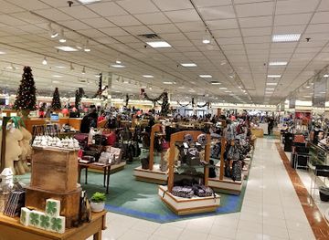illinois/central-illinois/shop/von-maur