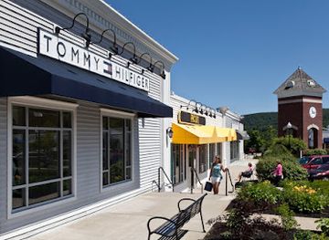 Lee Premium Outlets