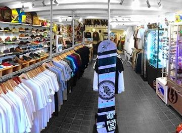 guernsey/perelle-bay/shop/yakwax-surf-skate-shop
