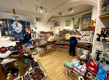 sweden/stockholm/gamla-stan/shop/art-craft