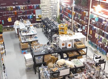 utah/cedar-breaks-national-monument/shop/cedar-rock-bead-shop