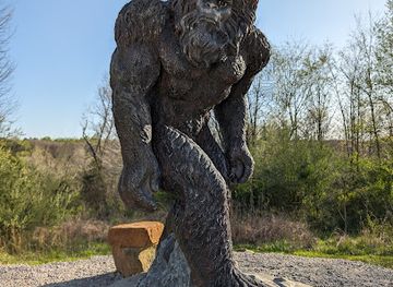 illinois/garden-of-the-gods/shop/shawnee-bigfoot-statue