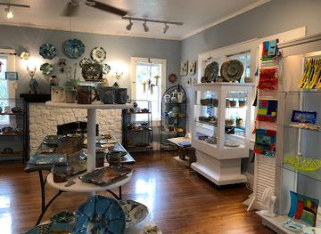 florida/crystal-river/shop/coastal-art-gallery