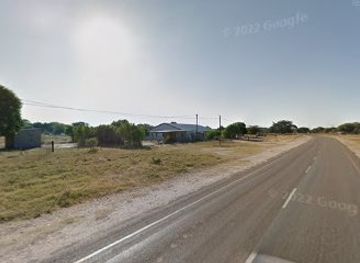 botswana/tsodilo-hills/shop/kim-s-closet