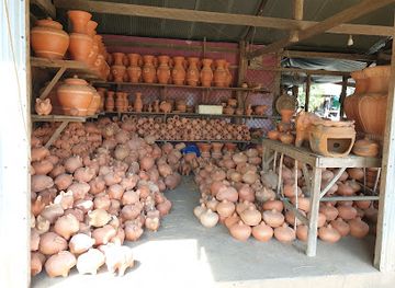 cambodia/kampong-chhnang/shop/kampong-chhnang-pottery