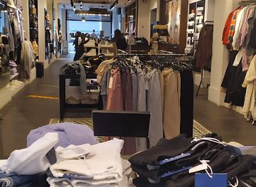 greece/volos/shop/pull-bear