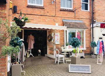 united-kingdom/stratford-upon-avon/shop/shabby-chic-sister-clothing-boutique