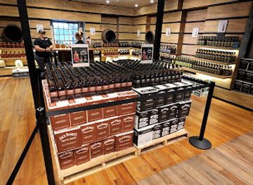 tennessee/jack-daniel-s-distillery/shop/the-white-rabbit-bottle-shop