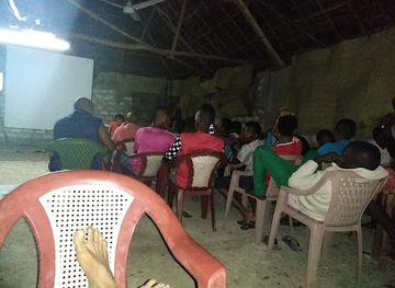 kenya/lamu-archipelago/shop/tumaini-shop-bajuri