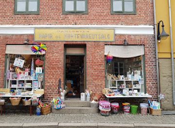 norway/fredrikstad/gamlebyen/shop/paper-and-cardware-sale-in-the-old-town