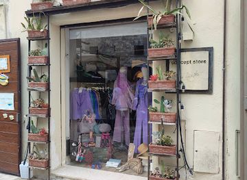 italy/basilicata/shop/lucia-nicastro-concept-store