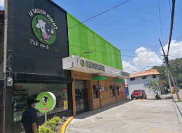 honduras/sula-valley/shop/la-vaquita-mercato