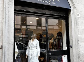 italy/arezzo/shop/reuse-arezzo