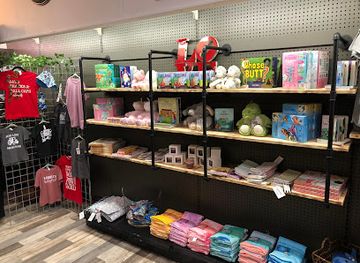 south-dakota/lake-francis-case/shop/bff-s-sip-shop-boutique