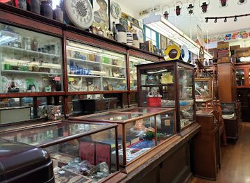 west-virginia/clarksburg/shop/west-end-antiques