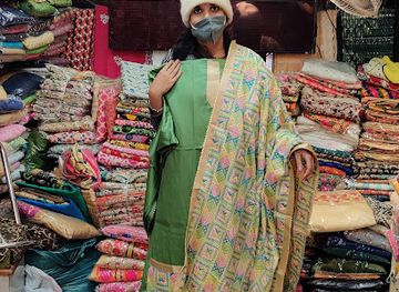 india/amritsar/shop/khalchian-wale-di-hatti-phulkari-suits-phulkari-dupattas-fancy-dupattas
