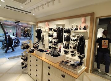 spain/girona/shop/intimissimi