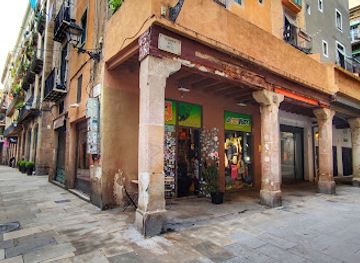 spain/barcelona/el-born/shop/la-comercial