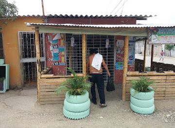 ecuador/santa-elena-region/shop/tienda-mamilita