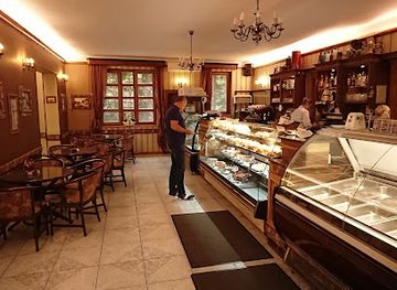 hungary/balaton-uplands/shop/bergmann-confectionery-tea-and-coffee